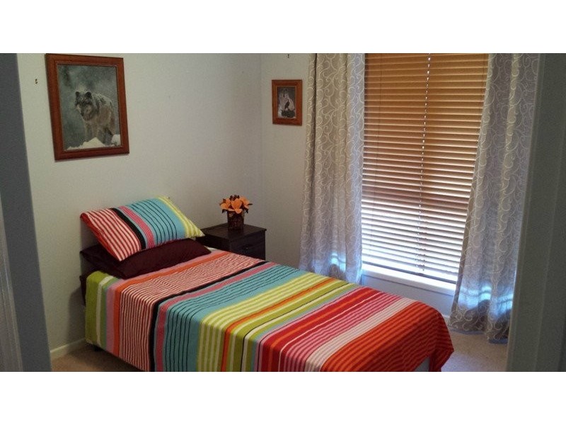 25 HIGHRIDGE RD, Springfield QLD 4300