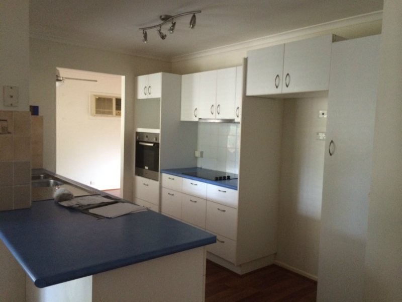 26 Enford Street, Hillcrest QLD 4118