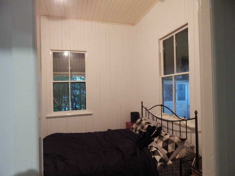 28 Walsh Street, Newtown QLD 4305