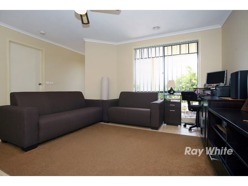 7 Tauna Place, Cranbourne VIC 3977