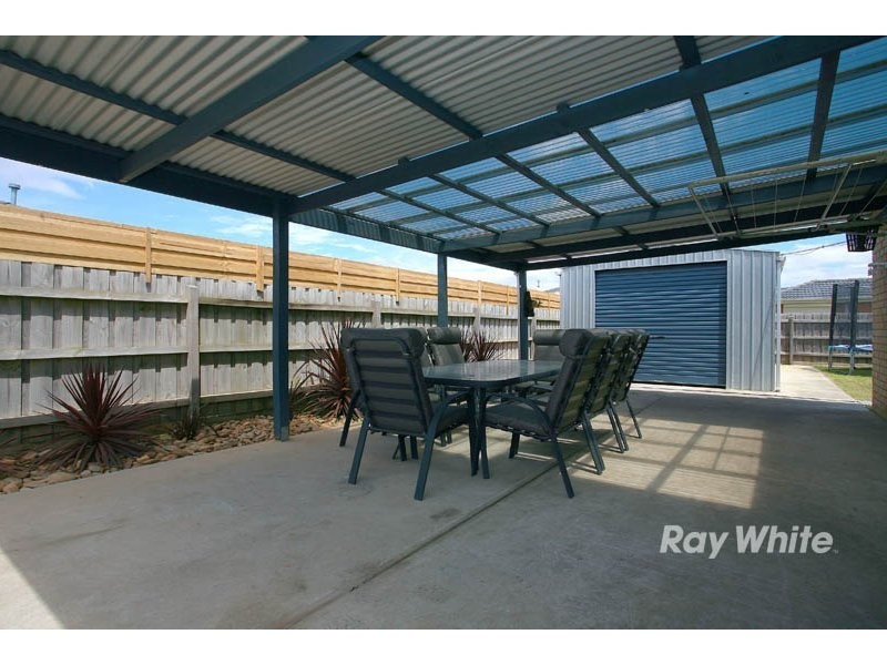 7 Tauna Place, Cranbourne VIC 3977