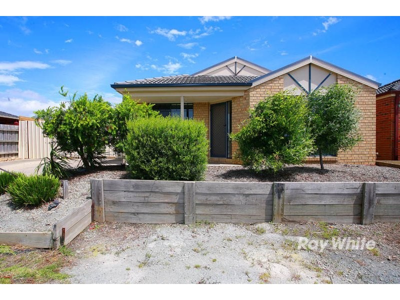 7 Tauna Place, Cranbourne VIC 3977