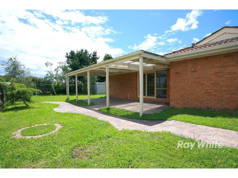 19 Marnie Drive, Cranbourne VIC 3977