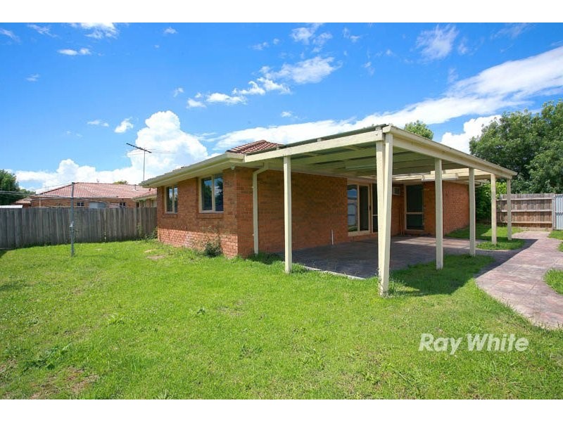 19 Marnie Drive, Cranbourne VIC 3977