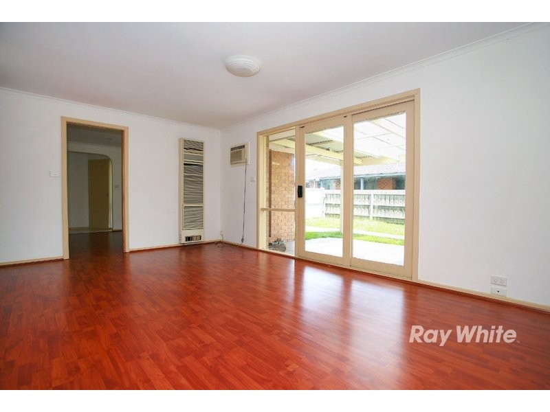 19 Marnie Drive, Cranbourne VIC 3977