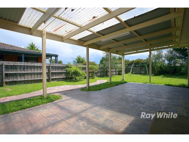 19 Marnie Drive, Cranbourne VIC 3977