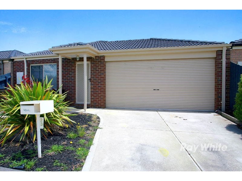 23 Calais Circuit, Cranbourne VIC 3977