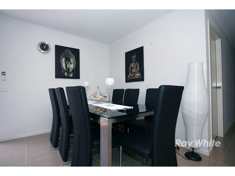 23 Calais Circuit, Cranbourne VIC 3977