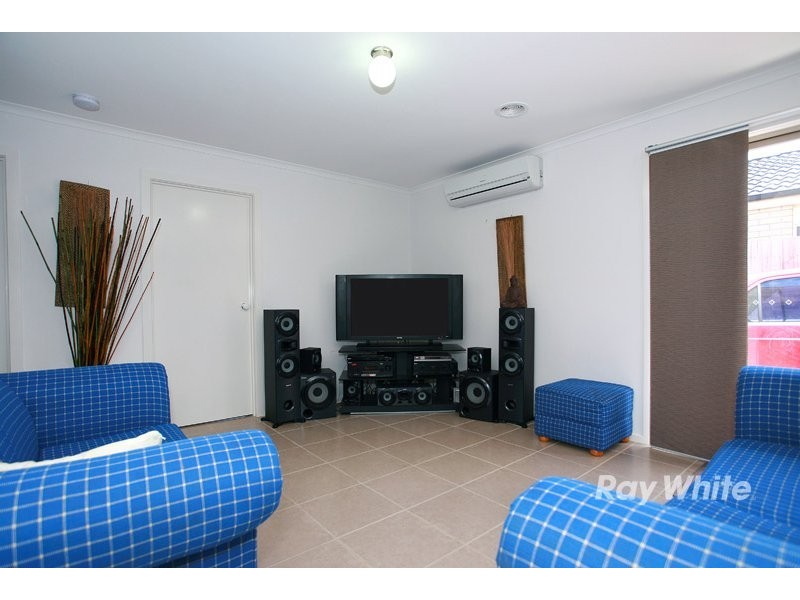 23 Calais Circuit, Cranbourne VIC 3977