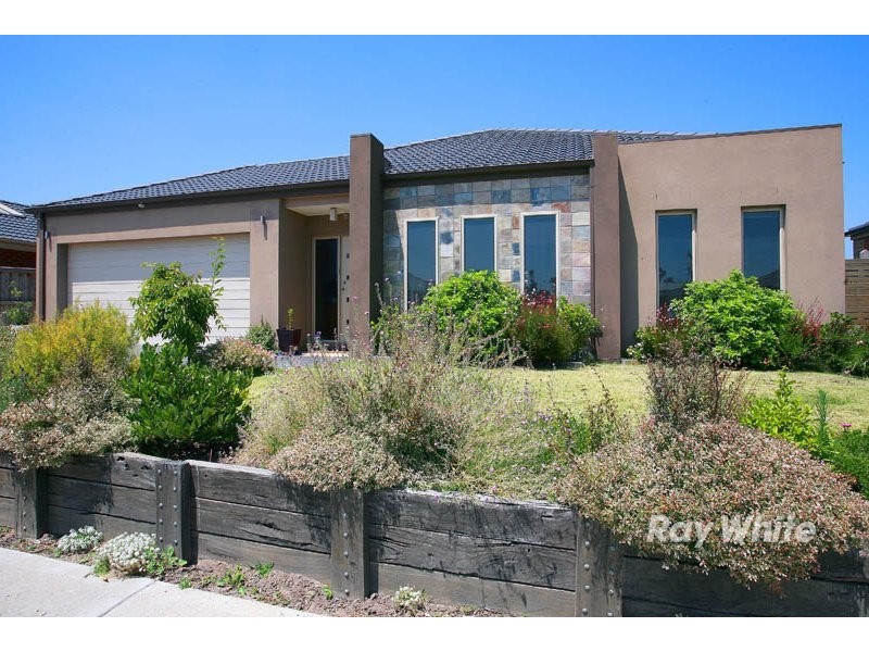 7 Ogle Way, Cranbourne North VIC 3977