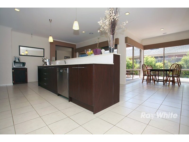 7 Ogle Way, Cranbourne North VIC 3977