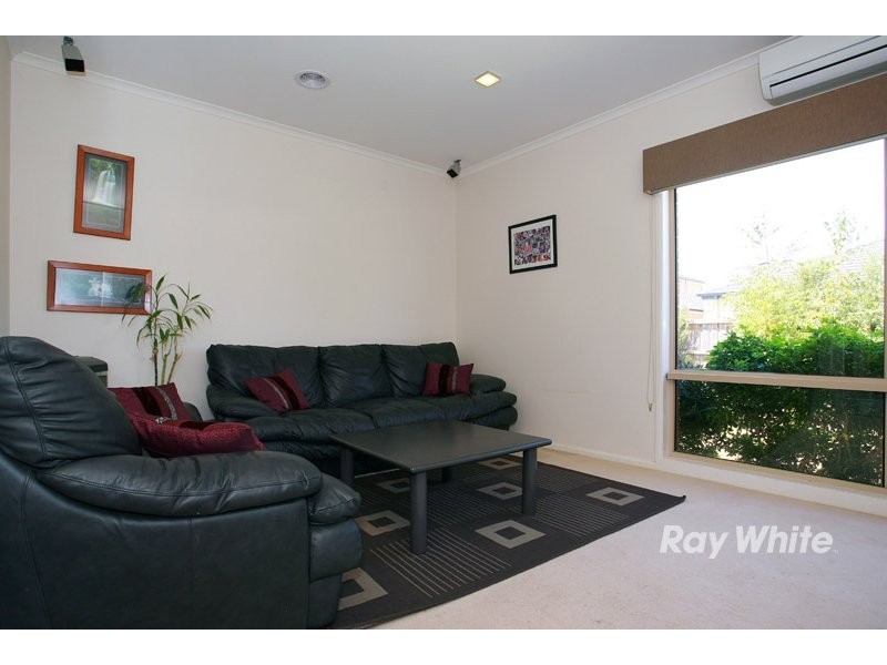 7 Ogle Way, Cranbourne North VIC 3977