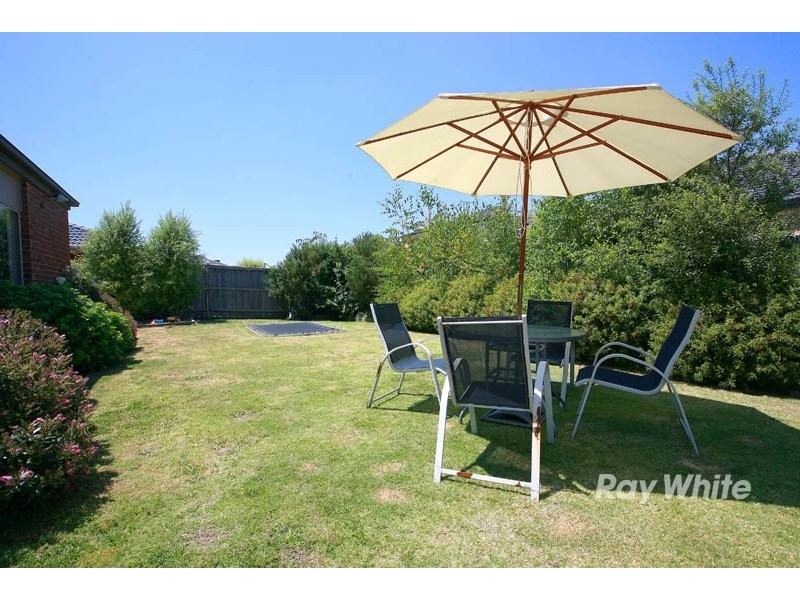 7 Ogle Way, Cranbourne North VIC 3977