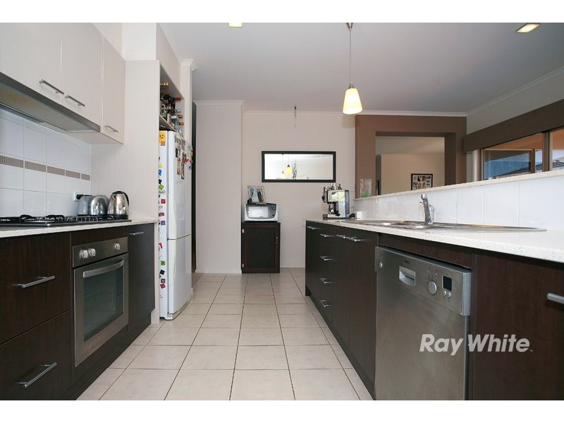7 Ogle Way, Cranbourne North VIC 3977