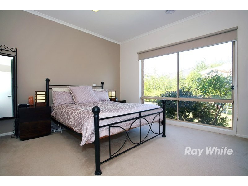7 Ogle Way, Cranbourne North VIC 3977
