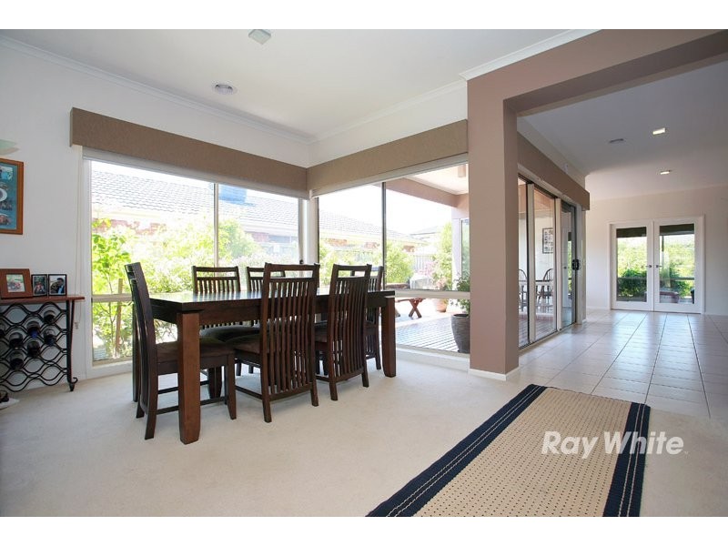 7 Ogle Way, Cranbourne North VIC 3977