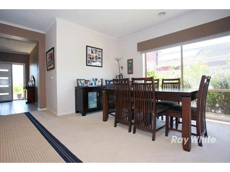 7 Ogle Way, Cranbourne North VIC 3977