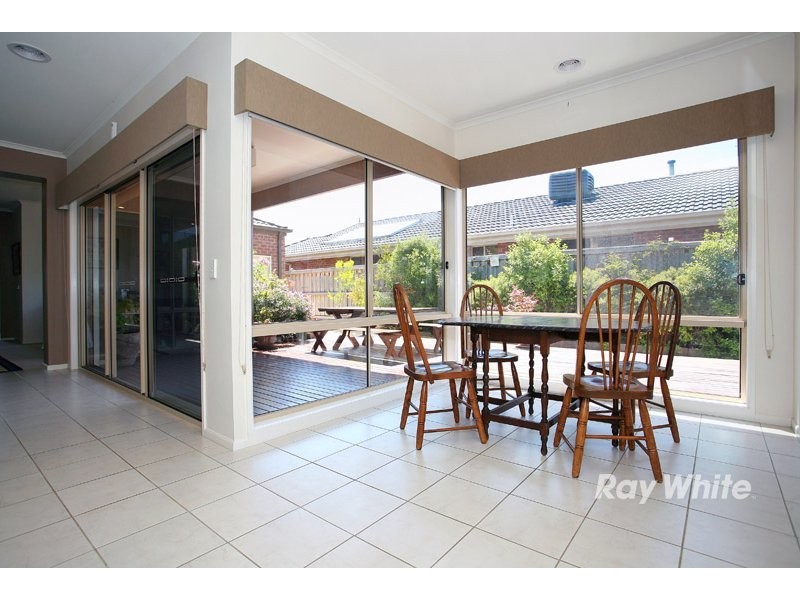 7 Ogle Way, Cranbourne North VIC 3977