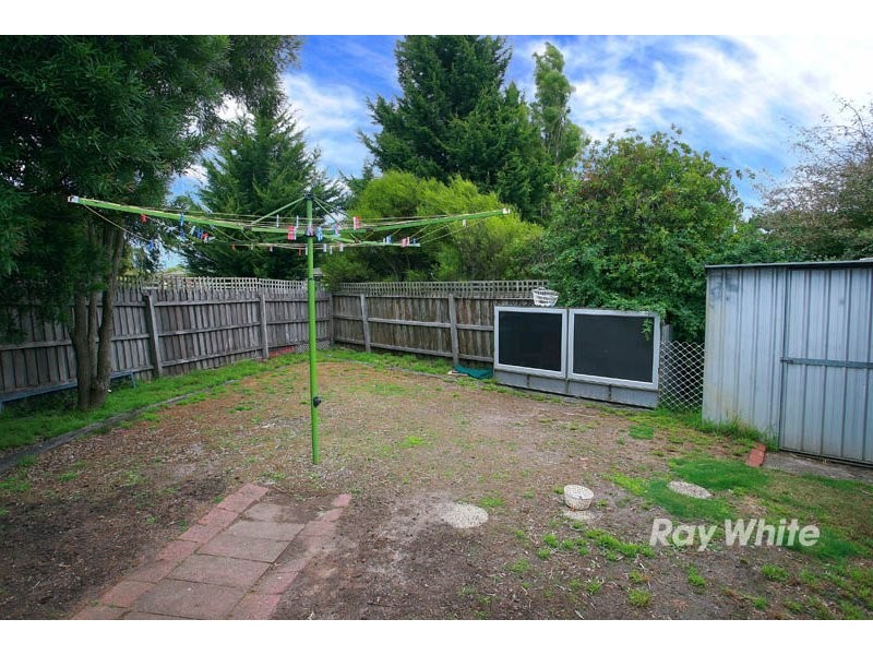 4 Jacinta Drive, Cranbourne VIC 3977