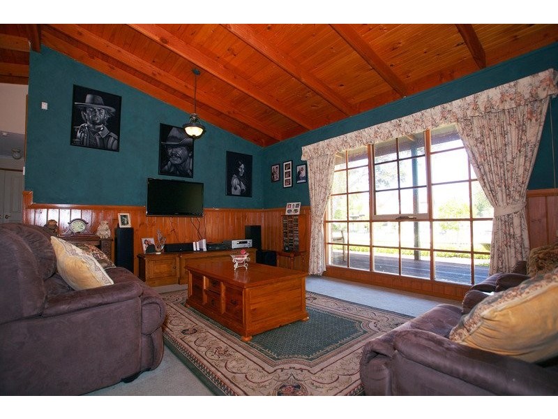 13 Channel Crescent, Blind Bight VIC 3980