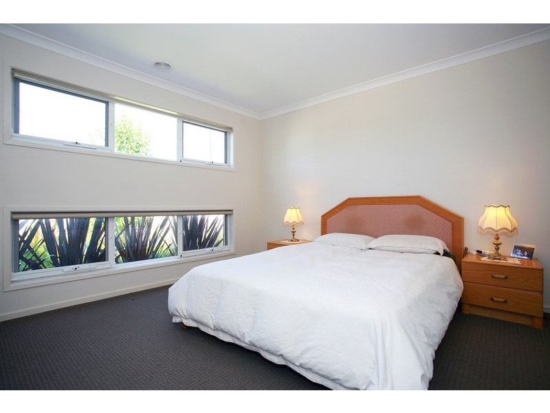 34 Bluemist Circuit, Lyndhurst VIC 3975