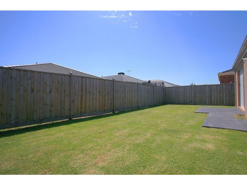 34 Bluemist Circuit, Lyndhurst VIC 3975