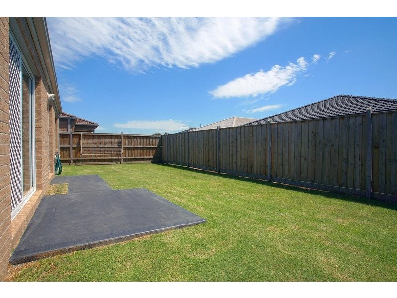 34 Bluemist Circuit, Lyndhurst VIC 3975