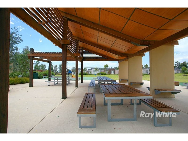 Lot 3030, Number 17 Ascent Drive, Cranbourne North VIC 3977