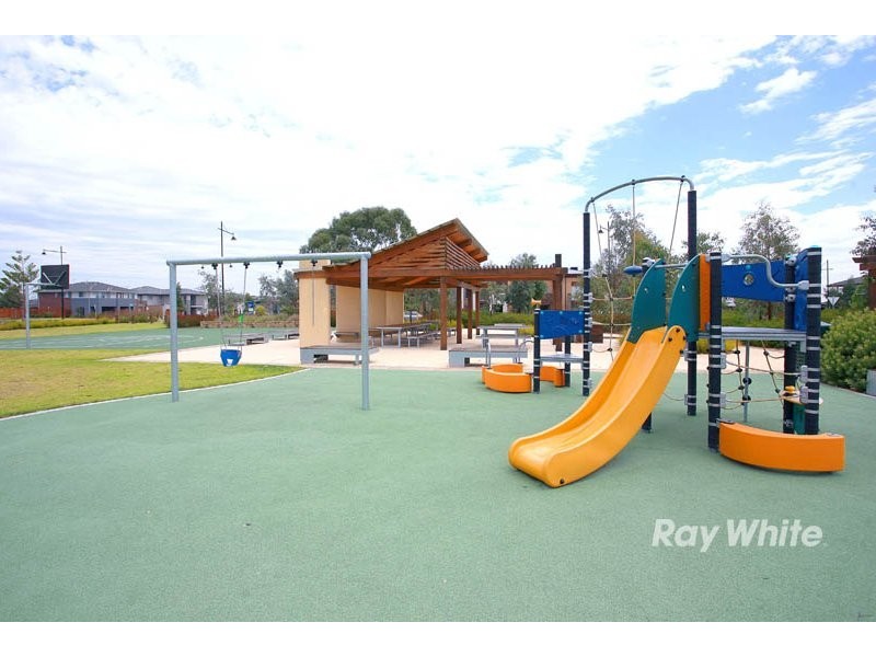 Lot 3030, Number 17 Ascent Drive, Cranbourne North VIC 3977