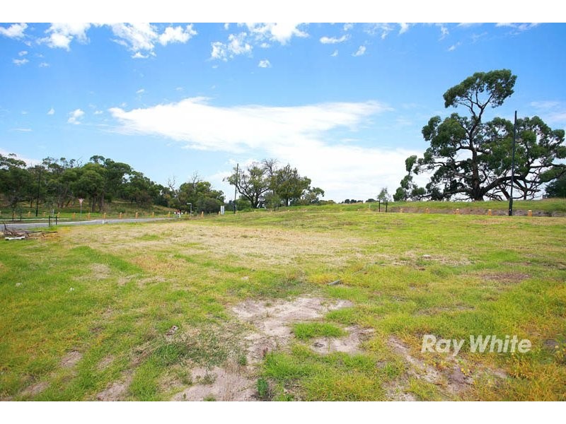 Lot 3030, Number 17 Ascent Drive, Cranbourne North VIC 3977