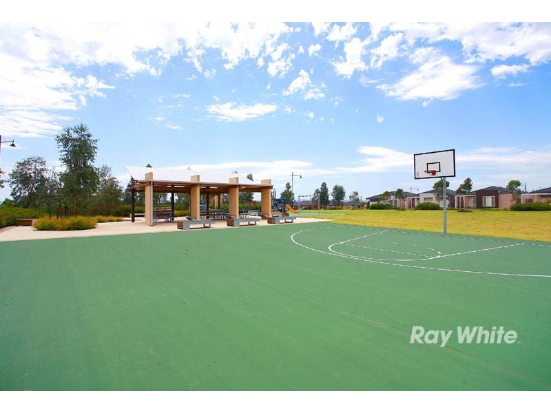 Lot 3030, Number 17 Ascent Drive, Cranbourne North VIC 3977