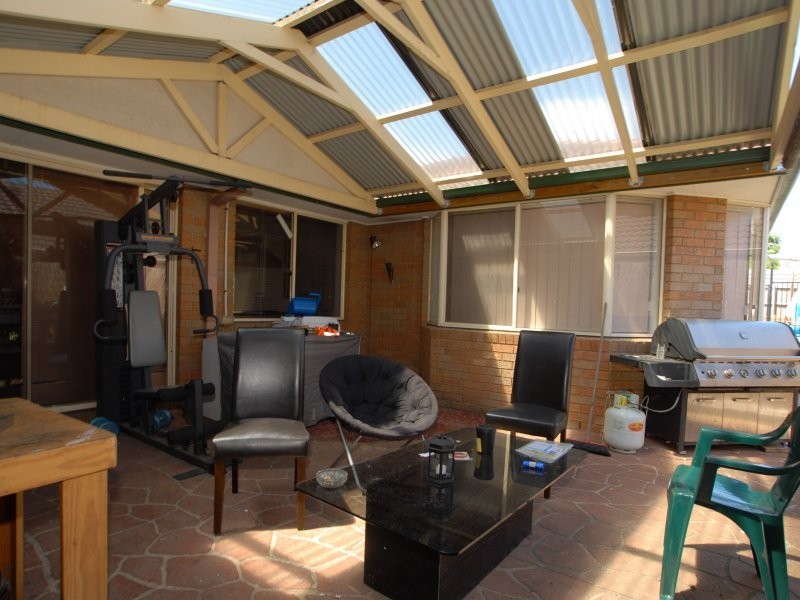 36 Scarborough Avenue, Cranbourne VIC 3977