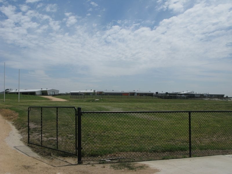 41 Datura Avenue, Cranbourne North VIC 3977