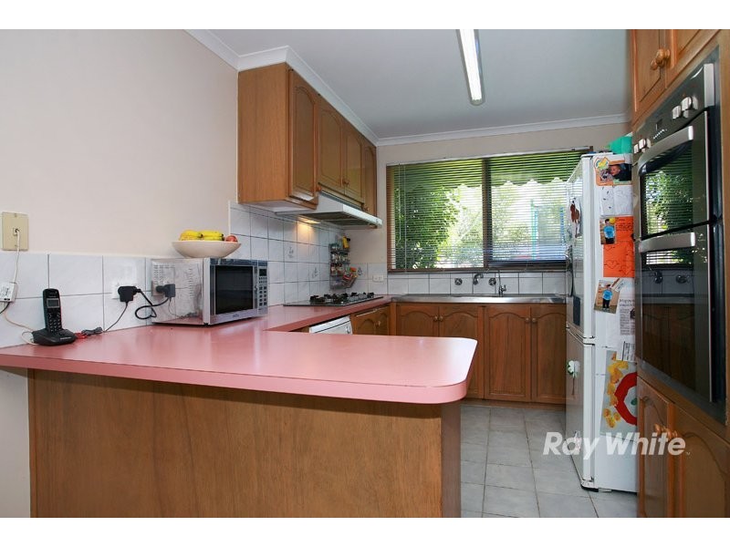 5 Woodbine Road, Cranbourne VIC 3977