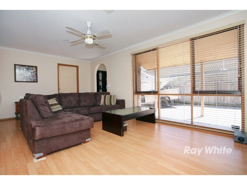 5 Woodbine Road, Cranbourne VIC 3977