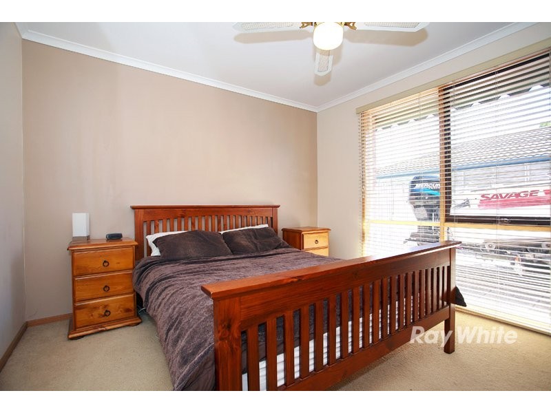 5 Woodbine Road, Cranbourne VIC 3977