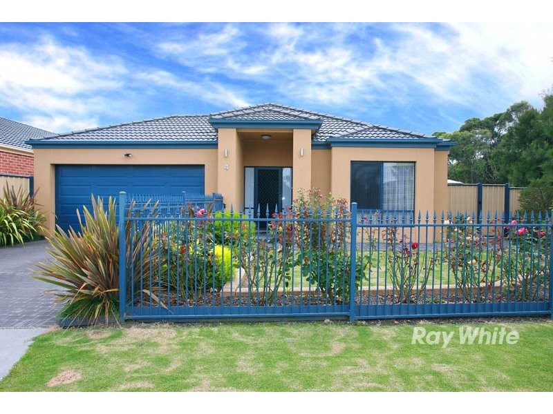 4 Amstel Mews, Cranbourne VIC 3977