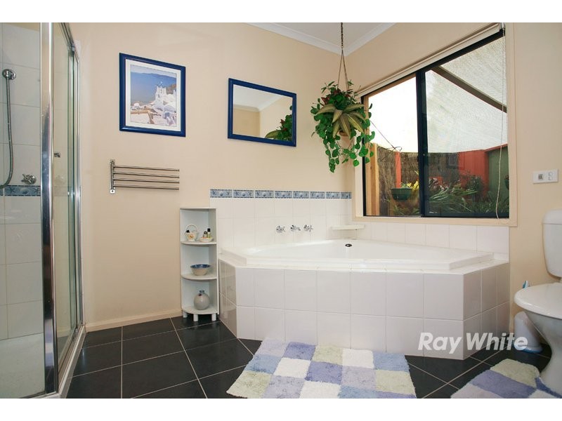 4 Amstel Mews, Cranbourne VIC 3977