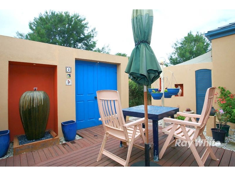 4 Amstel Mews, Cranbourne VIC 3977