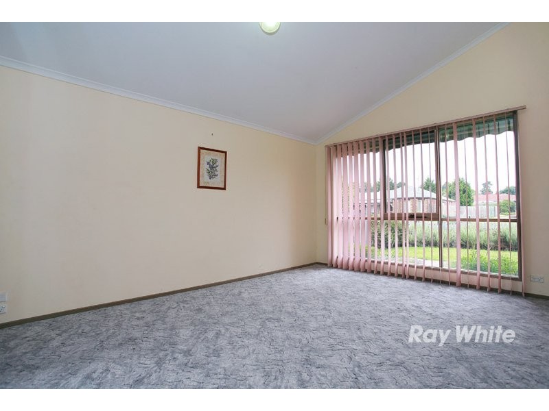 110 Lawless Drive, Cranbourne VIC 3977
