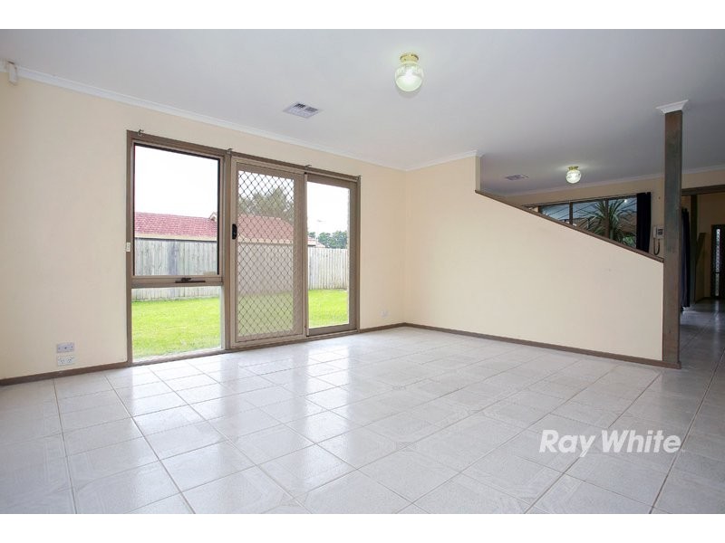 110 Lawless Drive, Cranbourne VIC 3977