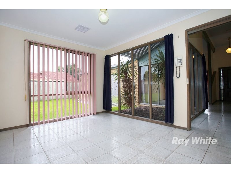 110 Lawless Drive, Cranbourne VIC 3977