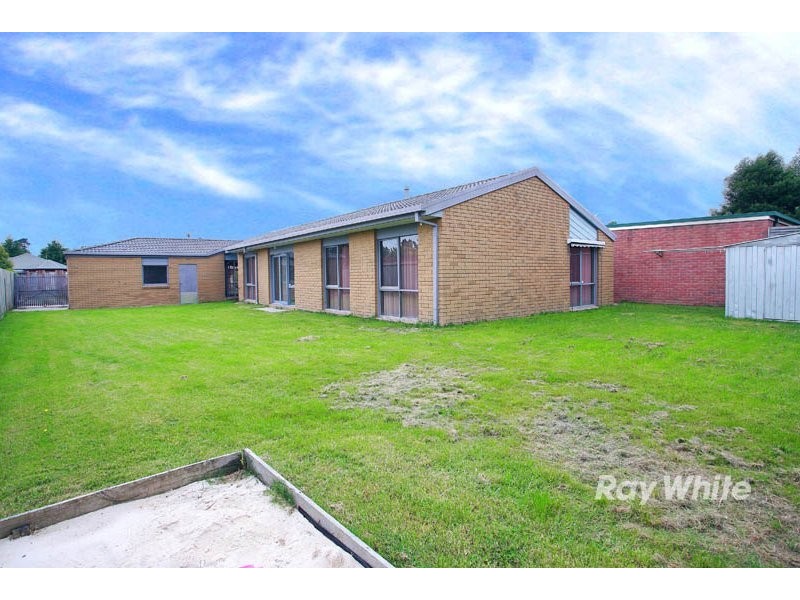 110 Lawless Drive, Cranbourne VIC 3977