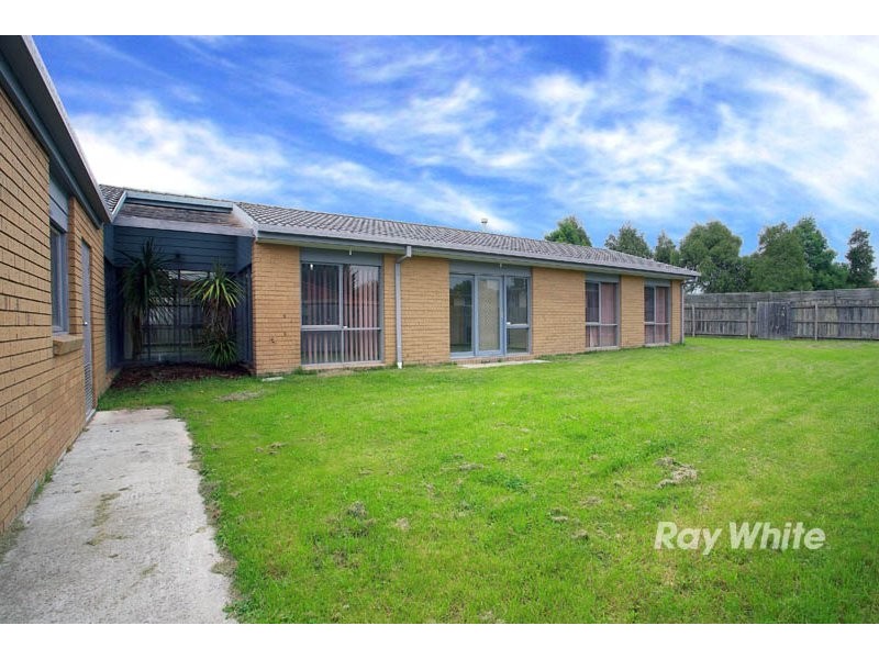 110 Lawless Drive, Cranbourne VIC 3977