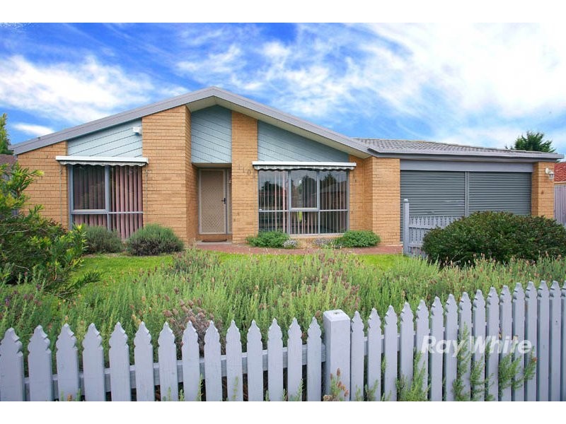 110 Lawless Drive, Cranbourne VIC 3977