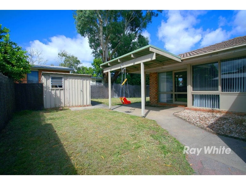 4 Kalyptos Walk, Cranbourne VIC 3977