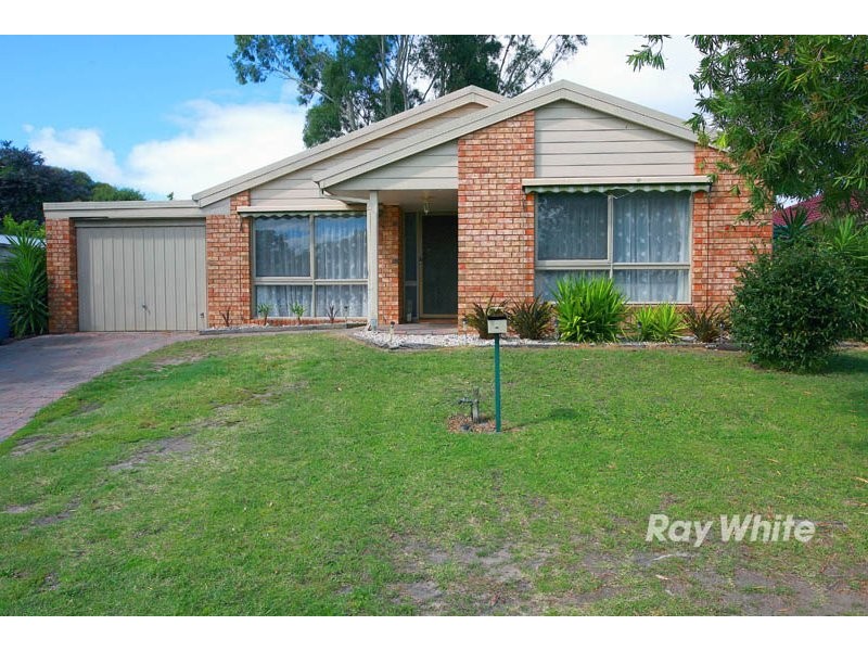 4 Kalyptos Walk, Cranbourne VIC 3977