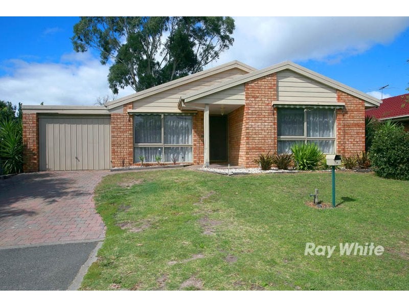 4 Kalyptos Walk, Cranbourne VIC 3977