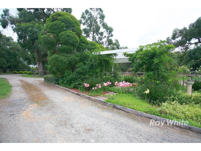 202 Smiths Lane, Cranbourne South VIC 3977