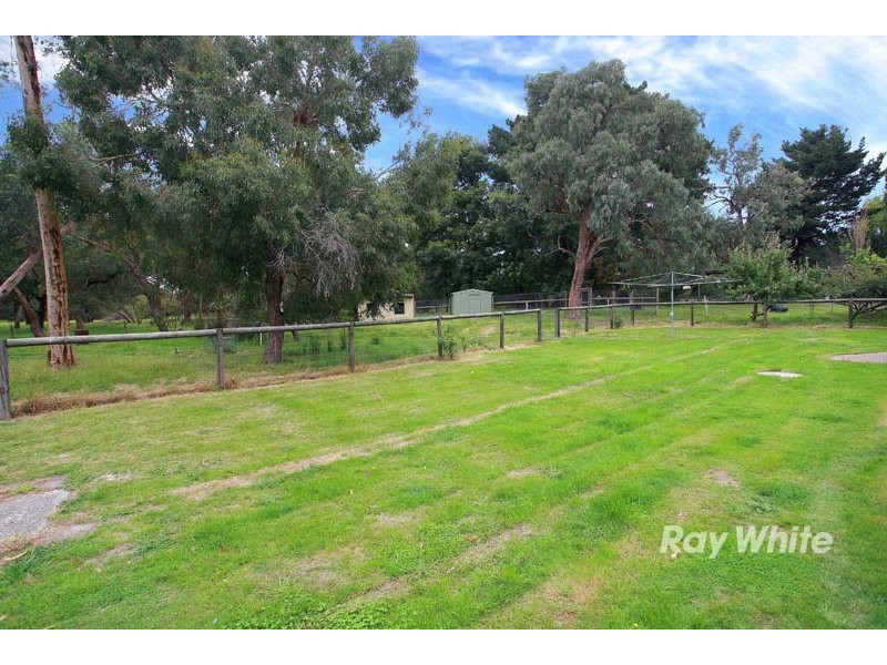 202 Smiths Lane, Cranbourne South VIC 3977